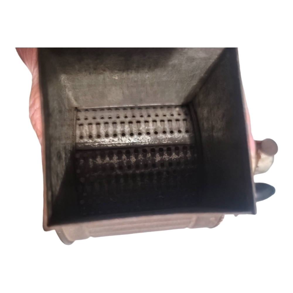 ⏳️Vintage⏳️ AWR GERMAN Counter Mount Large Cheese / Spice Grater - Picture 9 of 13